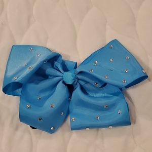 2 JoJo bows